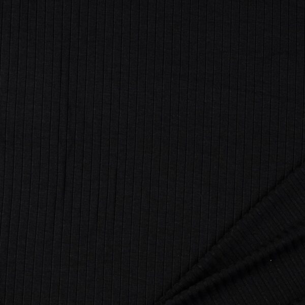 Ribiline viskoostrikotaaž - must Laia triibuga ribiline viskoostrikotaaž elastaaniga on on veniv, hea langevusega ja mugav materjal.