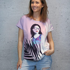 Digiprint trikotaaži kupong ühe suure motiiviga ja mustrilise taustaga