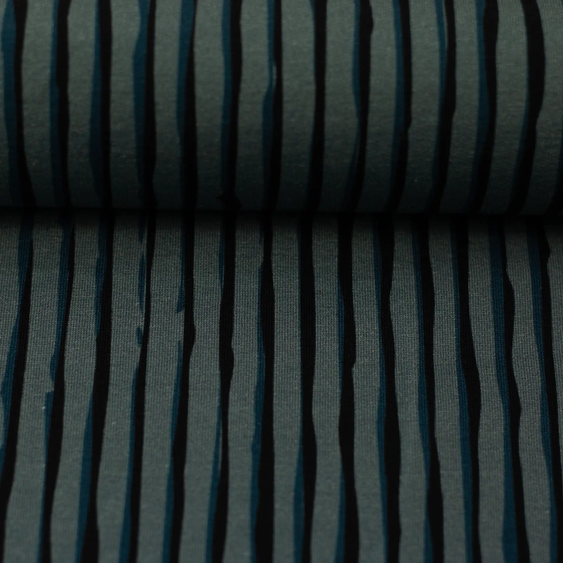 Dressiriie, aasaline - triibud rohekas, Wood Print Stripes by Thorsten Berger