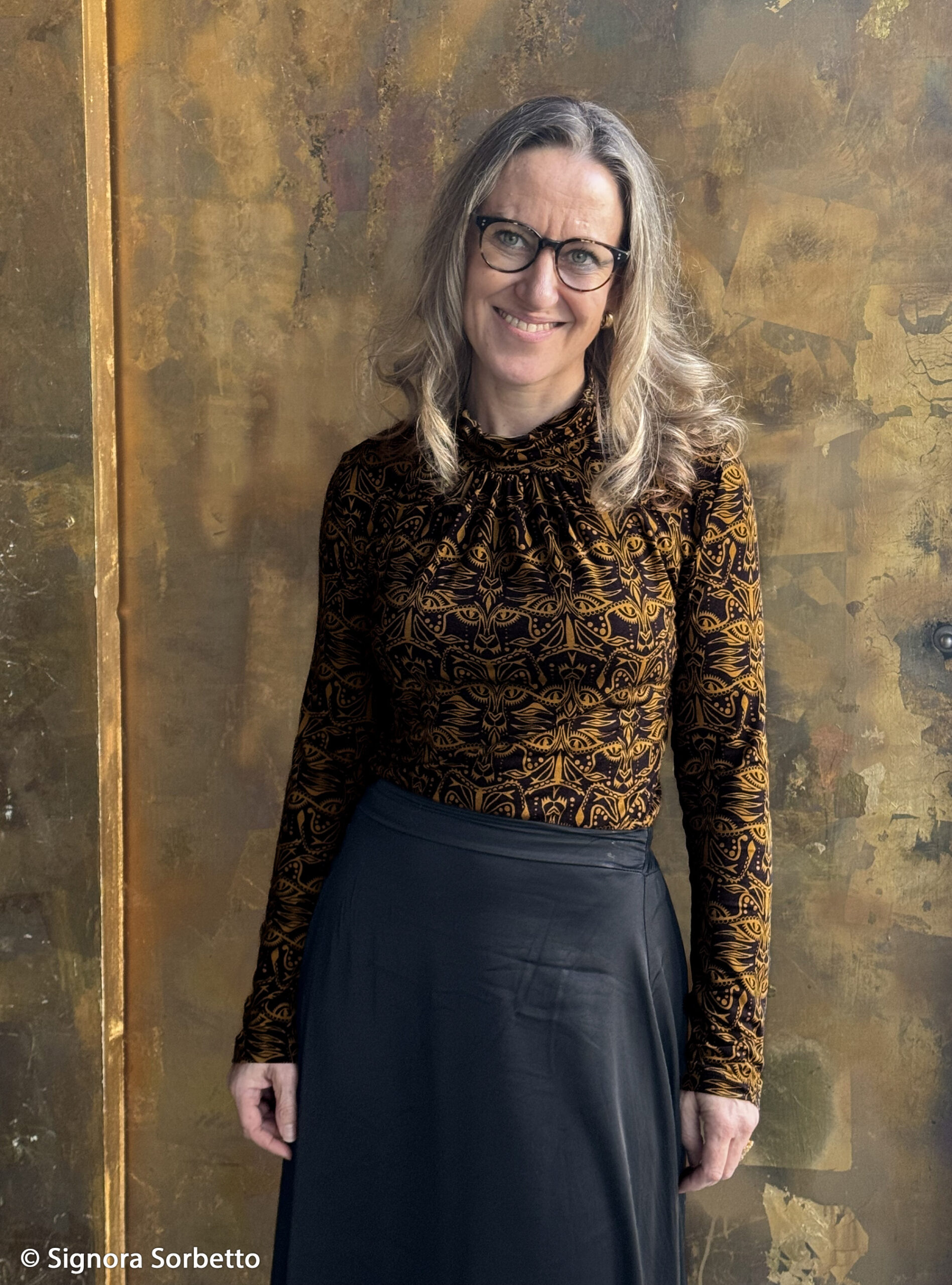 Tiigri motiiviga viskoosist trikotaažkangas.